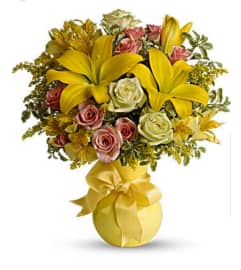 Sun and Smiles. An arrangement by Avenue Flowers and Gifts. Sun and Smiles. An arrangement by Avenue Flowers and Gifts.