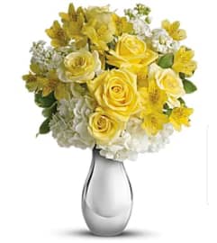 Sunny Reflections. An arrangement by Avenue Flowers and Gifts. Sunny Reflections. An arrangement by Avenue Flowers and Gifts.