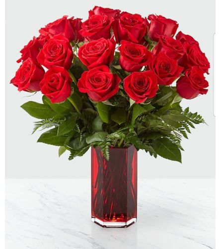 TRUE ROMANTIC - Deluxe. An arrangement by Avenue Flowers and Gifts.