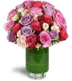 Sweetest Roses™. An arrangement by Avenue Flowers and Gifts.