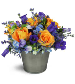 Fall Splendor™. An arrangement by Avenue Flowers and Gifts. Fall Splendor™. An arrangement by Avenue Flowers and Gifts.